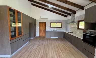 Casa nueva de 1 piso orilla pavimento km 20 camino a Cato