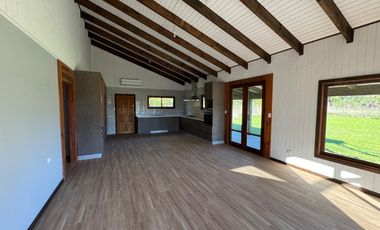 Casa nueva de 1 piso orilla pavimento km 20 camino a Cato