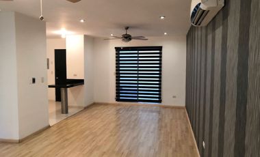 CASA EN RENTA EN CERRADAS DE CUMBRES SECTOR CONTEMPORANEO