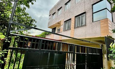 House and Lot with Elevator in Tagaytay for sale