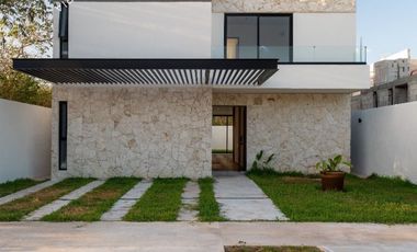 Casa nueva en venta con amenidades premium en una de las mejores privadas de Mérida.