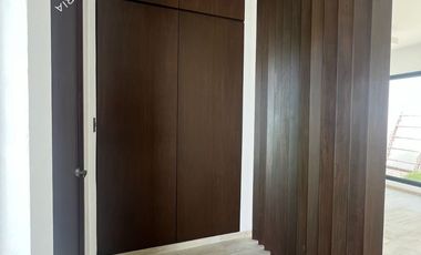Casa nueva en venta con amenidades premium en una de las mejores privadas de Mérida.