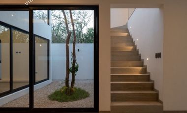 Casa nueva en venta con amenidades premium en una de las mejores privadas de Mérida.
