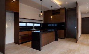 Casa nueva en venta con amenidades premium en una de las mejores privadas de Mérida.
