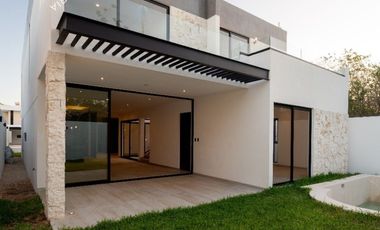 Casa nueva en venta con amenidades premium en una de las mejores privadas de Mérida.