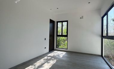 Casa nueva en venta con amenidades premium en una de las mejores privadas de Mérida.