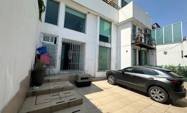Casa en venta en Avenida Desierto de los Leones