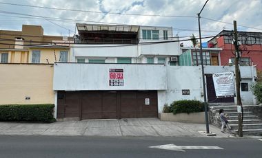 Casa en venta en Avenida Desierto de los Leones