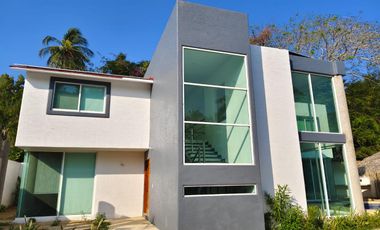 Ixtapa Residencial Golondrinas Casa En Venta 3 Recamaras