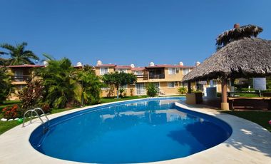 CASA EN CONDOMINIO EN VENTA EN JOYAS DE IXTAPA 4 RECAMARAS