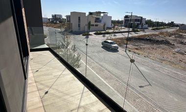 VENTA DE CASA EN CONDOMINIO EN LA VISTA RESIDENCIAL