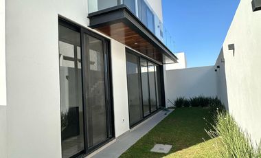 VENTA DE CASA EN CONDOMINIO EN LA VISTA RESIDENCIAL