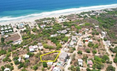 SE VENDE UN TERRENO EN RISCO CON BONITA VISTA AL MAR, EN PLAYA BARRA DE NAVIDAD, PTO. ESC. OAX.
