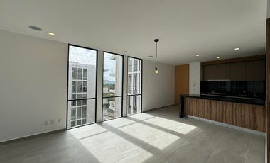 Jurica, se renta loft detrás de Antea. FVR