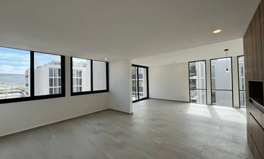 Jurica, se renta loft detrás de Antea. FVR