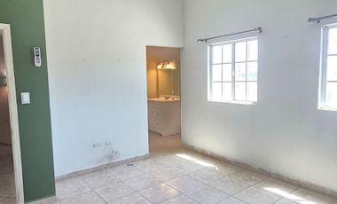 CASA DE RENTA EN FRACCIONAMIENTO LAS FUENTES