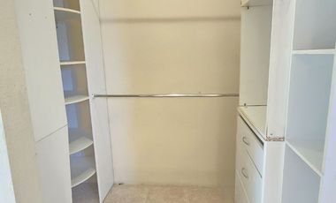 CASA DE RENTA EN FRACCIONAMIENTO LAS FUENTES