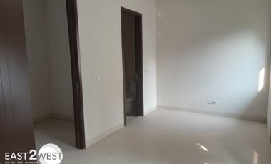 Dijual/Disewakan Rumah Regentown BSD City Tangerang Bagus Cantik Nyaman Lokasi Sangat Strategis