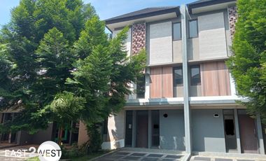 Dijual/Disewakan Rumah Regentown BSD City Tangerang Bagus Cantik Nyaman Lokasi Sangat Strategis