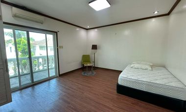 FIVE BEDROOM HOUSE WITH POOL FOR RENT IN FRIENDSHIP ANGELES CITY