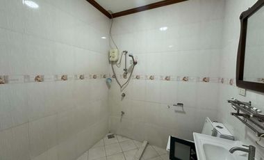 FIVE BEDROOM HOUSE WITH POOL FOR RENT IN FRIENDSHIP ANGELES CITY