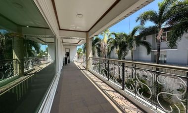 FIVE BEDROOM HOUSE WITH POOL FOR RENT IN FRIENDSHIP ANGELES CITY