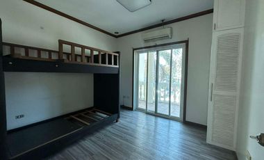 FIVE BEDROOM HOUSE WITH POOL FOR RENT IN FRIENDSHIP ANGELES CITY