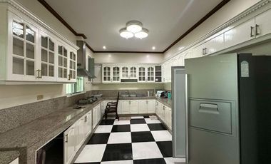 FIVE BEDROOM HOUSE WITH POOL FOR RENT IN FRIENDSHIP ANGELES CITY