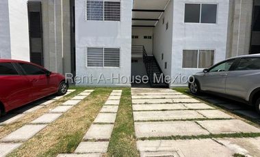 VENTA. Departamento en planta baja de 2 recámaras - Los Encinos