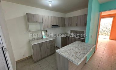 VENTA. Departamento en planta baja de 2 recámaras - Los Encinos