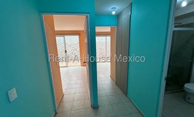 VENTA. Departamento en planta baja de 2 recámaras - Los Encinos
