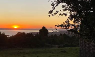 CASA EN PARCELA CON VISTA AL LAGO RUPANCO