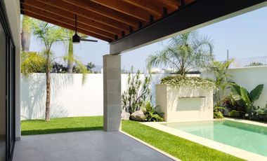 CASA NUEVA EN PARAISO COUNTRY CLUB, MORELOS