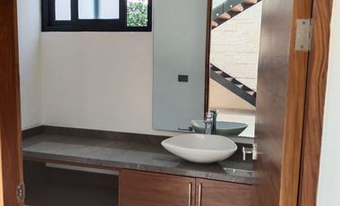 CASA NUEVA EN PARAISO COUNTRY CLUB, MORELOS
