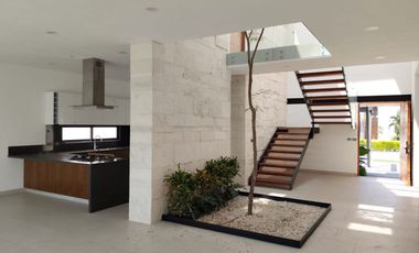 CASA NUEVA EN PARAISO COUNTRY CLUB, MORELOS