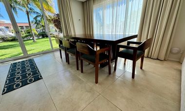 LUJOSA VILLA REMODELADA, CON VISTA AL MAR Y LOS CANALES EN PUERTO AVENTURAS