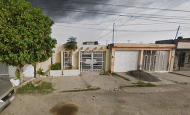 Casa en remate bancario en Primavera 162, Praderas 1er. Sector, 25796 Monclova, Coah.