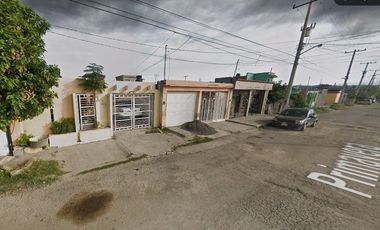 Casa en remate bancario en Primavera 162, Praderas 1er. Sector, 25796 Monclova, Coah.