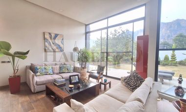 Venta Casa de un Nivel con Hermosa Vista en Tepoztlán