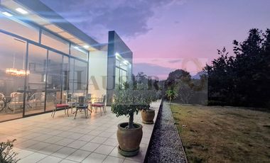 Venta Casa de un Nivel con Hermosa Vista en Tepoztlán