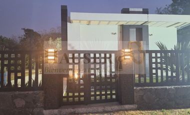 Venta Casa de un Nivel con Hermosa Vista en Tepoztlán