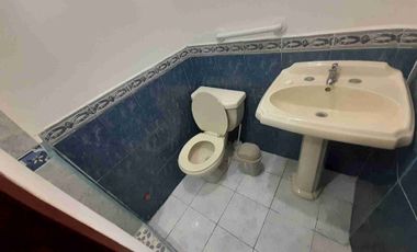 Alquilo Suite (1 dorm) Amoblada en piso 1 en Garzota cerca Empresa Electrica