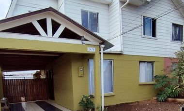 Vende casa 3D y 1B en Linares
