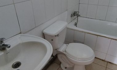 Vende casa 3D y 1B en Linares