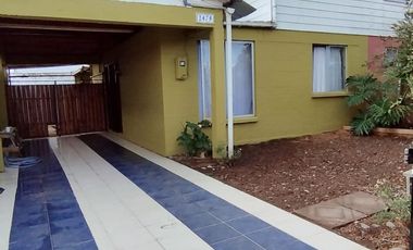 Vende casa 3D y 1B en Linares