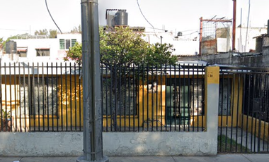 Casa 🏡 de oportunidad en Avenida Periferico Canal de San Juan, Iztacalco