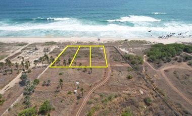 Se venden tres terrenos con frente de playa, juntos o individual, en playa santa elena, Puerto Escondido Oax.