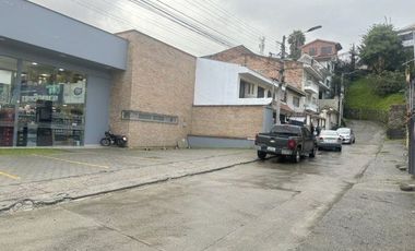 Casa en venta, rentera y residencial, de tres departamentos, sector Otorongo