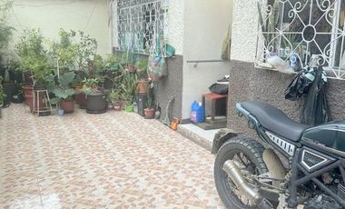 Casa en venta, rentera y residencial, de tres departamentos, sector Otorongo