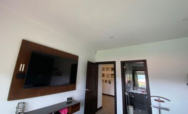 ¡Exclusiva Casa de Lujo en Chaullabamba!